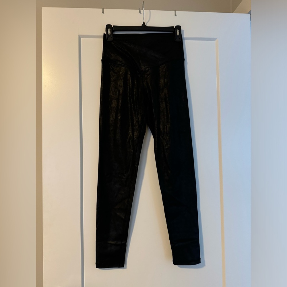 Aerie OFFLINE Leggings Shine Crackle Crossover Waist Legging Black Leather